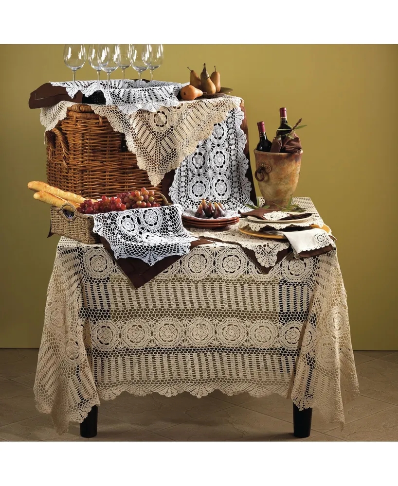 Saro Lifestyle Handmade Cotton Crochet Table Runner, 16" x 36"