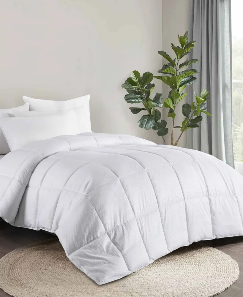 Unikome Lightweight Down Alternative Comforter, Twin
