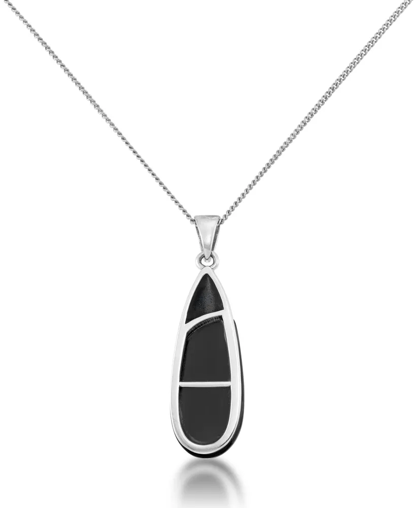 Onyx Elongated Pendant and a Curb Chain