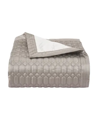 J Queen New York Luxembourg Quilt, King - Silver