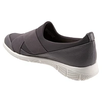 Trotters Urbana Sneaker