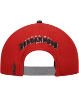 Men's Pro Standard Red, Pewter Tampa Bay Buccaneers 2Tone Snapback Hat