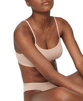 Calvin Klein Women's Form To Body Unlined Bralette QF6757