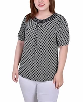 Plus Size Short Puff Sleeve Sheer Inset Top