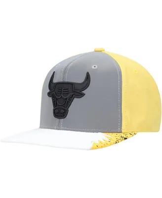Men's Mitchell & Ness Gray, Yellow Chicago Bulls Day 5 Snapback Hat