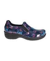 Easy Street Women's Bind Slip Resistant Clogs