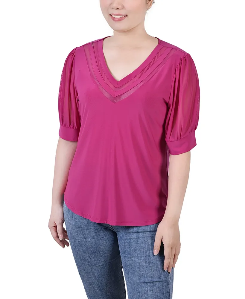 Petite Short Puff Sleeve V-neck Top