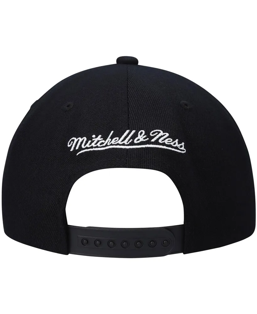 Men's Mitchell & Ness Black San Antonio Spurs Ground 2.0 Snapback Hat