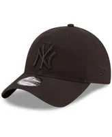 Men's New Era New York Yankees Black on Black Core Classic 2.0 9TWENTY Adjustable Hat