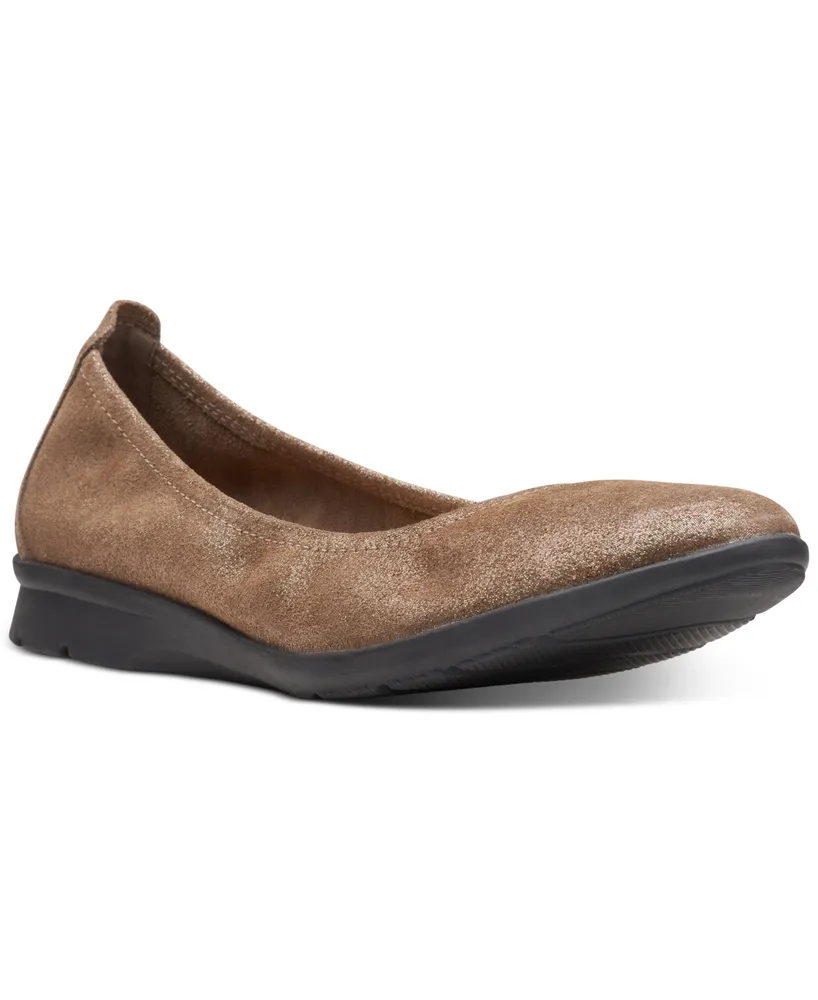 Clarks Women's Jenette Ease Slip-On Flats