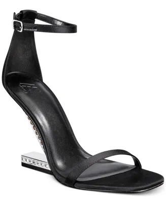 T-STRAP PUMP BLACK – AMINAH ABDUL JILLIL