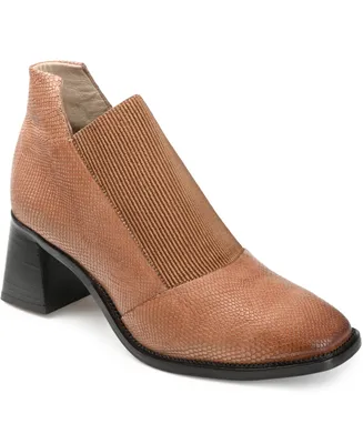 Journee Signature Women's Stylla Stretch Vamp Block Heel Shooties