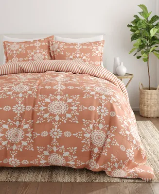 Home Collection Piece Premium Ultra Soft Daisy Medallion Reversible Comforter Set