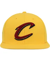 Men's Mitchell & Ness Gold Cleveland Cavaliers Side Core 2.0 Snapback Hat