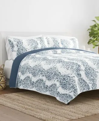 Ienjoy Home All Season Distressed Damask Reversible Quilt Collection