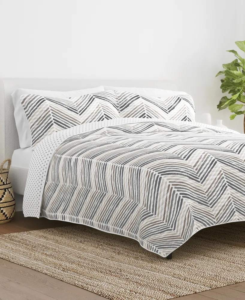 ienjoy Home All Season Piece Diamond Chevron Reversible Quilt Set