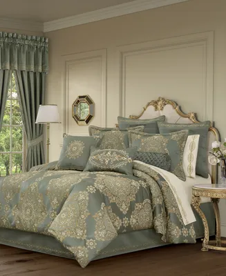 J Queen New York Soprano 4 Piece Comforter Set