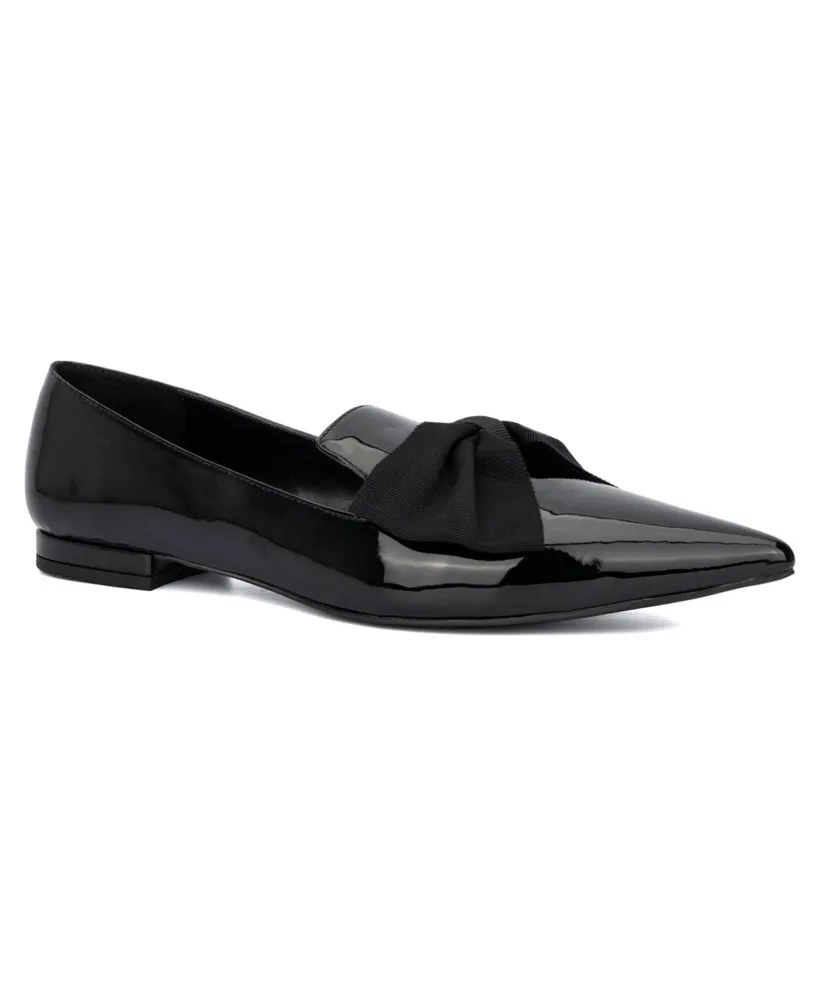 Fashion To Figure Women's Belinda Flats