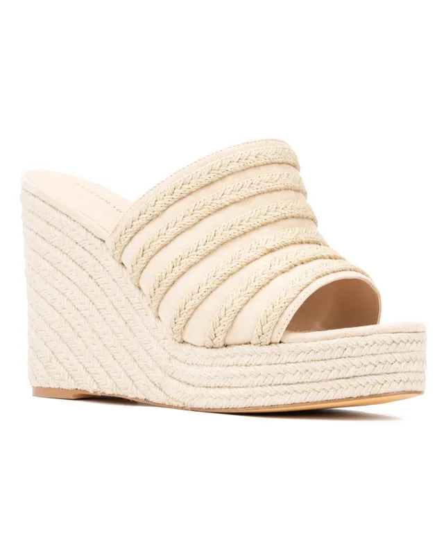 Splendid Felix Platform Wedge Sandal in Beige. A chunky platform and wedge  underscore the '70s…