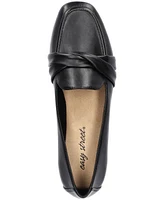 Easy Street Women's Betty Square Toe Flats