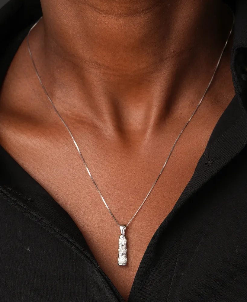 Diamond Graduated Three-Stone Pendant Necklace (1 ct. t.w.) in 14k White Gold or 14k Yellow Gold, 18" + 2" extender