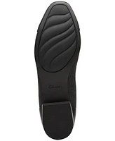 Clarks Women's Juliet Step Slip-On Cap-Toe Flats