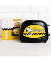 Uncanny Brands Peanuts Snoopy Two-Slice Toaster - Toasts Your Favorite Beagle On Your Toast