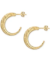 Etched Texture Tapered Small Hoop Earrings in 10k Gold. 3/4"