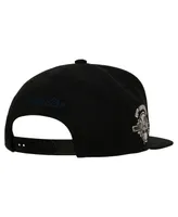 Men's Mitchell & Ness Black New York Yankees Cooperstown Collection True Classics Snapback Hat