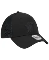 Men's New Era Miami Marlins Black-on-Black Neo 39THIRTY Flex Hat