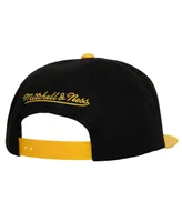 Men's Mitchell & Ness Black Boston Bruins Core Team Ground 2.0 Snapback Hat