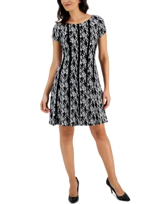 Connected Petite Short-Sleeve Sheath Dress