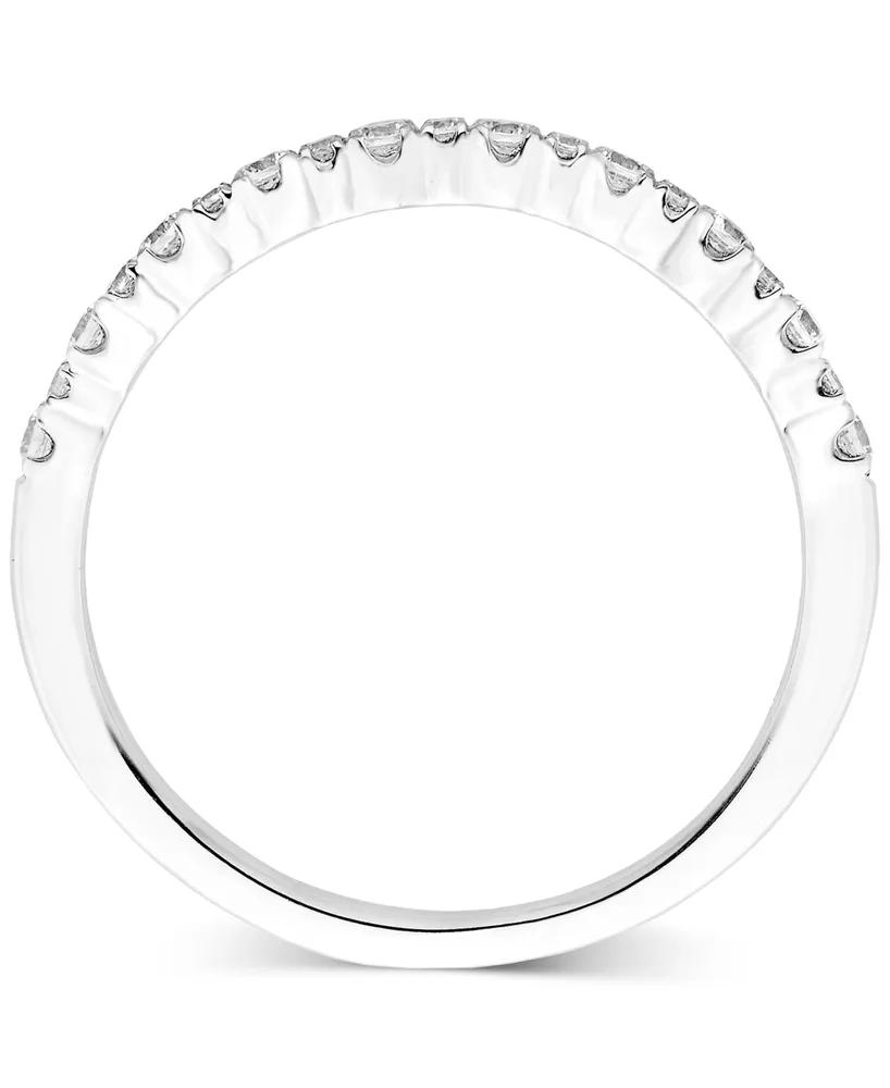 Diamond Halo Bridal Set (1 ct. t.w.) in 14k White Gold