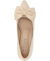 Journee Collection Women's Orana Wide Width Pointed Toe Kitten Heel Pumps