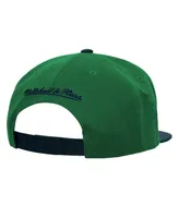 Men's Mitchell & Ness Kelly Green Dallas Stars Core Team Ground 2.0 Snapback Hat