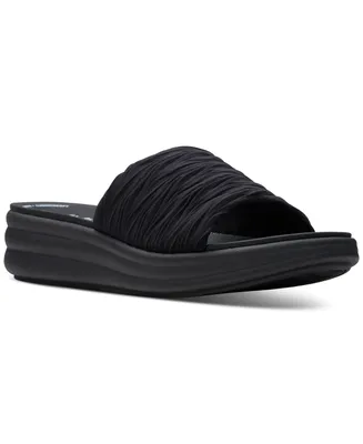 Clarks Drift Petal Texture Strap Slide Sandals