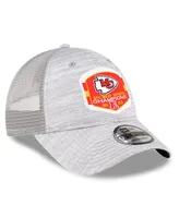 Men's New Era Heather Gray Kansas City Chiefs 2023 Afc West Division Champions Locker Room Trophy Collection Trucker 9FORTY Adjustable Hat