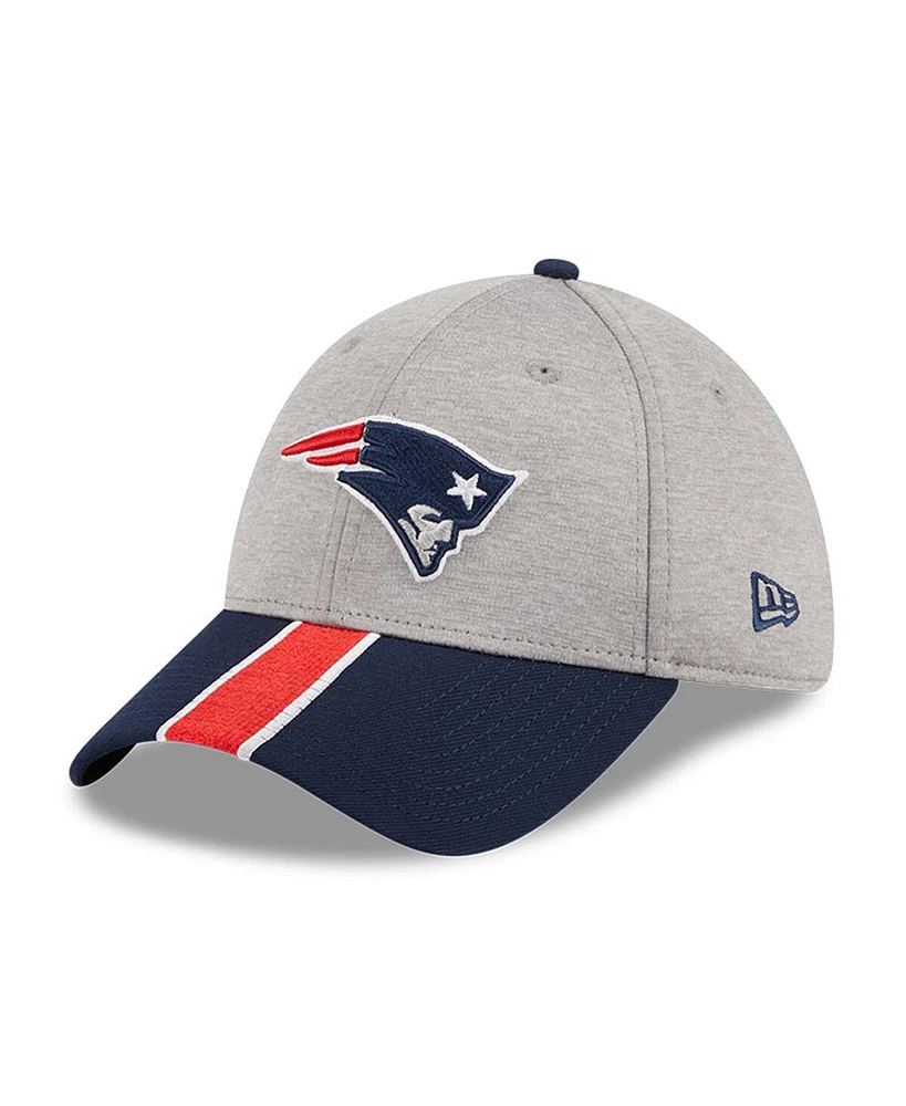 Men's New Era Heather Gray, Navy England Patriots Striped 39THIRTY Flex Hat