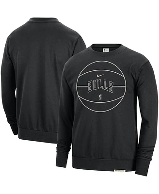 Men's Nike Black Chicago Bulls 2023/24 Authentic Standard Issue Travel Performance Pullover Sweatshirt