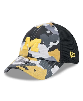 New Era Men's Camo/Black Michigan Wolverines Active 39thirty Flex Hat