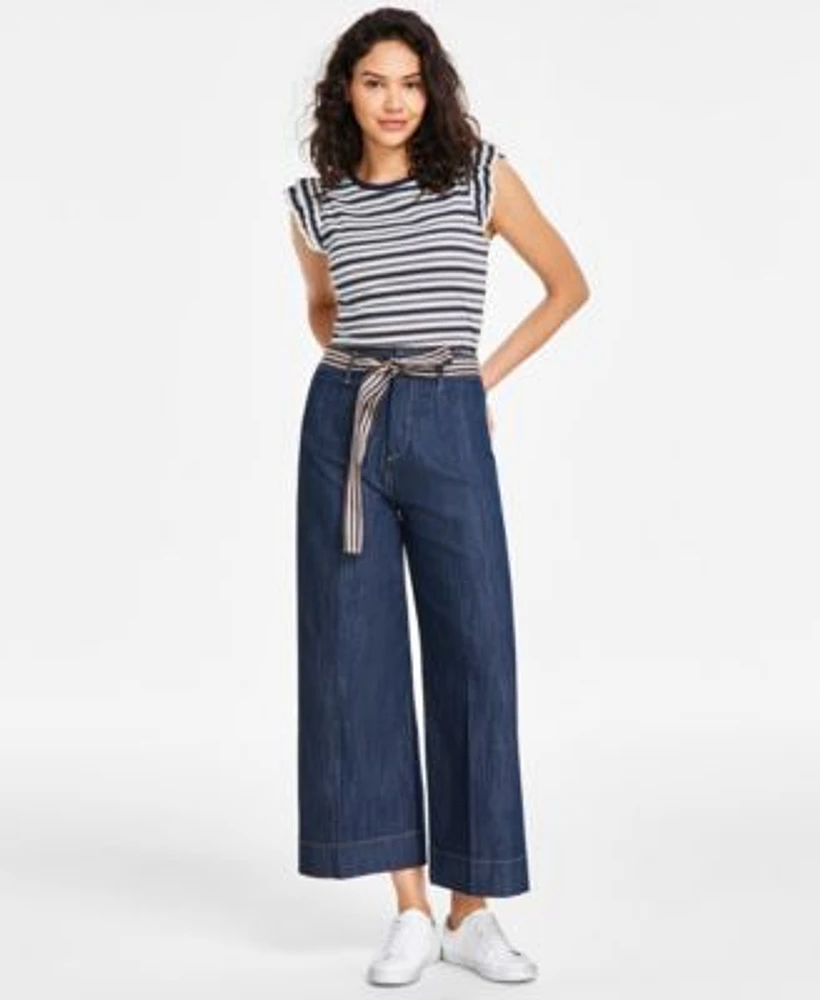 Tommy Hilfiger Womens Striped Tee Cropped Jeans