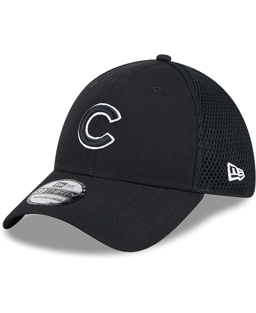 New Era Men's Chicago Cubs Evergreen Black White Neo 39Thirty Flex Hat