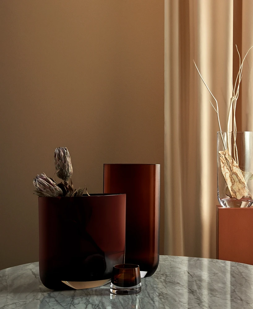 Nude Glass Blade Vase