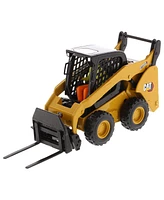 Diecast Masters 1/32 Cat Skid Steer Loader w/ Bucket, Fork and Grapple Tools