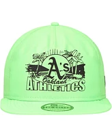 New Era Men's Green Oakland Athletics Neon Golfer Snapback Hat