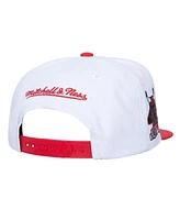 Mitchell & Ness Men's White Chicago Bulls Soul Logo Shine 2-Tone Snapback Hat