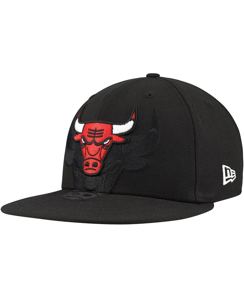 New Era Men's Black Chicago Bulls Blackout Shadow Logo 59FIFTY Fitted Hat