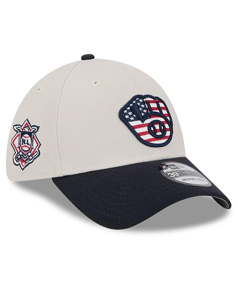 New Era Men's Black Milwaukee Brewers 2024 Fourth of July 39THIRTY Flex Hat