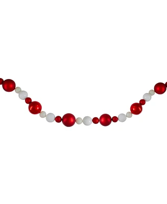 Northlight 6' Ball 3-Finish Red and White Christmas Garland