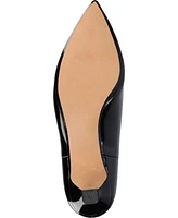 Journee Collection Women's Tenlee Pointed Toe Kitten Heel Dress Booties
